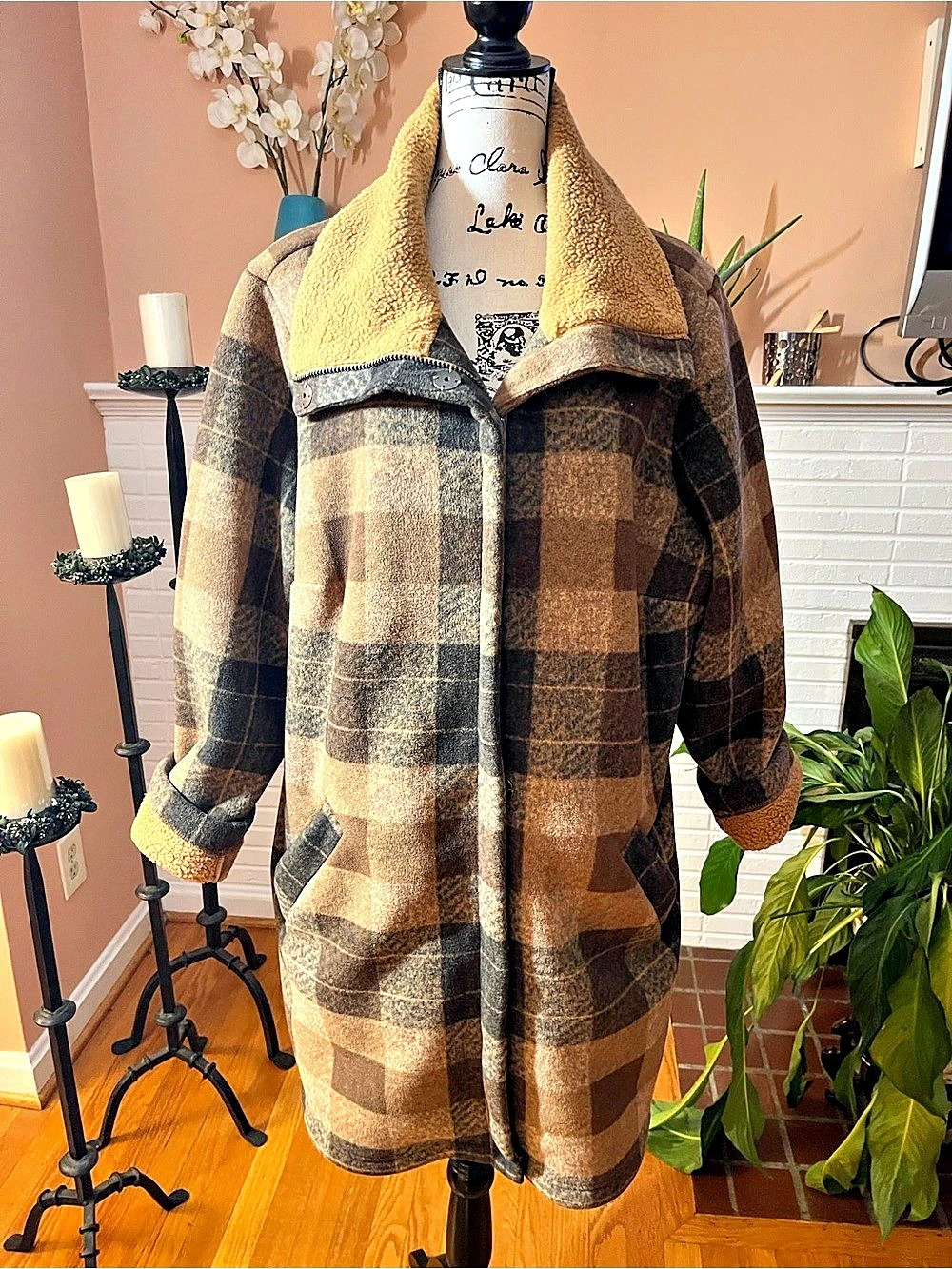 d&co. Plaid Teddy Jacket in Brown & Gray 3XL